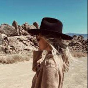 Lack of Color Goldfinger Hat Black size S NWOT